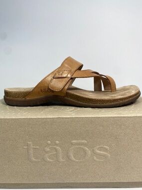Taos Perfect Toe Loop Sandal Size 9 Light Wear With Box